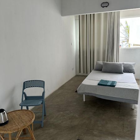 Albergue Dip N Doze Ahangama Exterior foto